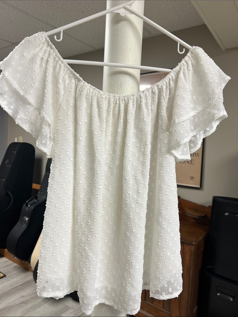 Nectar White Off-Shoulder Swiss Dot Women's Top sz Small